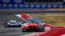 As 6 Horas de Fuji terão 35 carros na sexta etapa do FIA WEC, marcada para 25 a 27 de setembro. A lista provisória reúne 17 Hypercars e 18 LMGT3, com Luis Felipe Derani, Eduardo Barrichello e Augusto Farfus representando o Brasil em uma rodada que chega com a disputa dos títulos mais apertada após a passagem do campeonato pelos Estados Unidos.