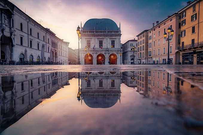 brescia-palazzo-loggia.jpg