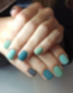 לק ג'ל ובניית ציפורניים בקצרין