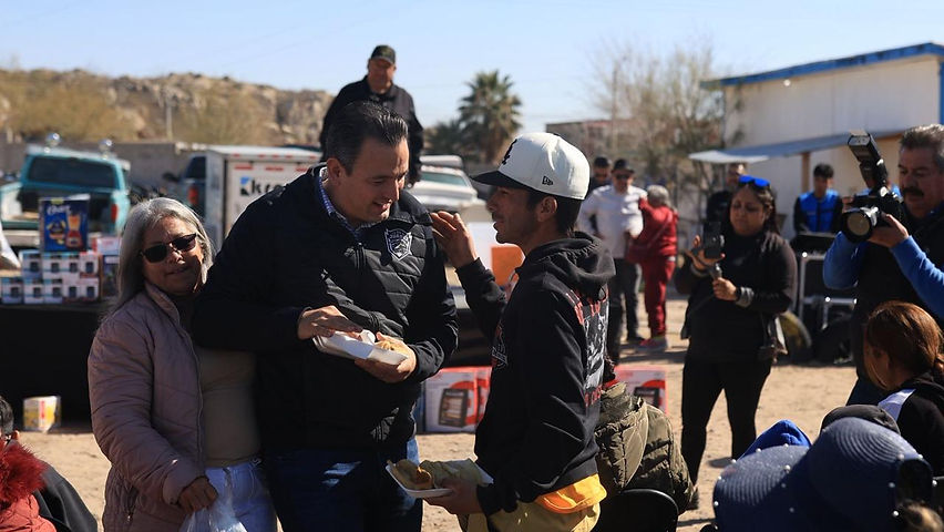 Marco Bonilla celebra el Día de la Candelaria con familias de Anapra en Ciudad Juárez