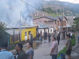Fiscalía perfila cortocircuito como causa del incendio que consumió tres viviendas en Guadalupe y Calvo