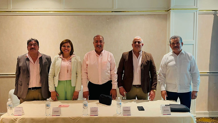 Reiteran el compromiso con la educacion sección 8 del SNTE y Secretaria de educacion y cultura en reunion estatal con jefes de sector