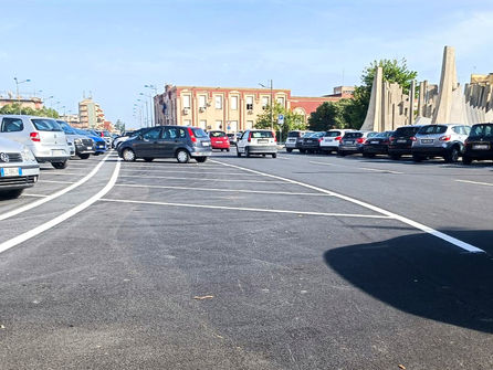 [Barcellona - Eccole, dopo l’asfalto rifatte anche le strisce per i parcheggi]    <Barcellona365>