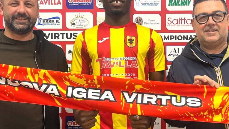 L'Igea non si ferma più. Dalla Carrarese arriva l'esterno sinistro "Eliman Cham"