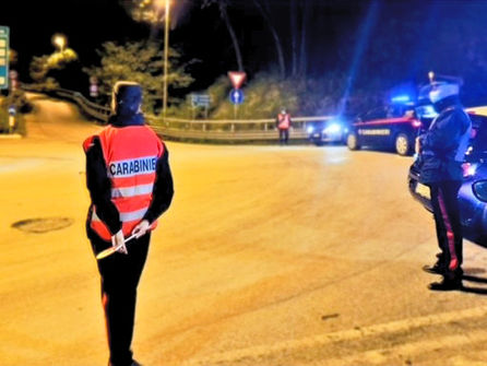 [Controlli straordinari: 4 arresti, 6 denunce e 6 persone segnalate quali assuntori di stupefacenti]