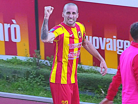 L'Igea supportata dai tifosi, dalla nuova dirigenza e dal presidente onorario Bonina si gode la vetta