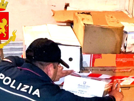 Barcellona [Sequestrati circa 300 KG di alimenti surgelati scaduti, denunciate due persone]