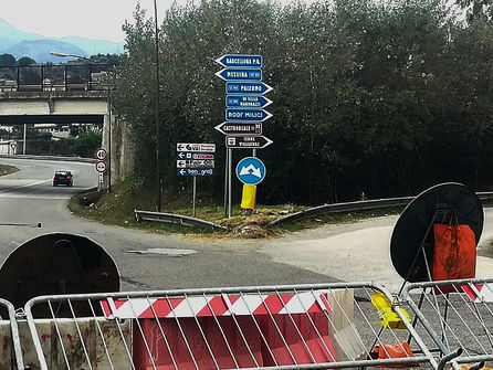 Rimane ancora chiusa per lavori la bretella autostradale dell’A20, vicino ai caselli di Barcellona