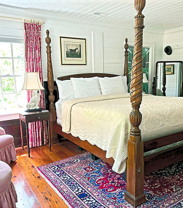 A traditional bedroom