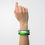 Miniature : Composition de bracelets Colette aux tons verts portée sur fond blanc