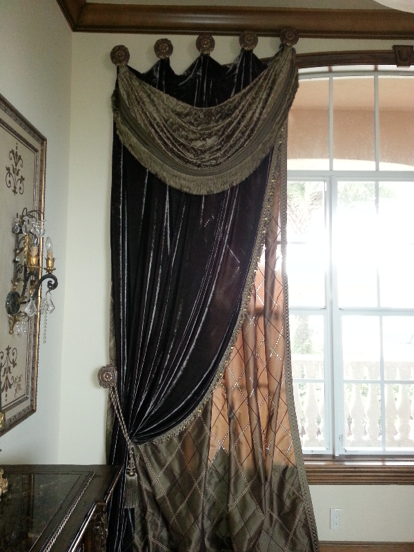 Fringed Side Panels W/Fringed Swag