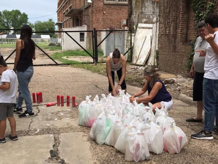 La Municipalidad continúa asistiendo a las familias afectadas por la crecida del Río Gualeguaychú