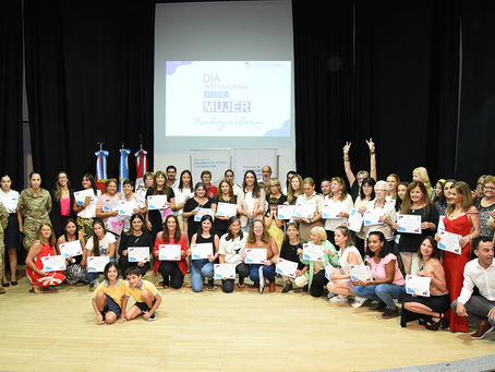 Con la presencia de Lauritto, reconocieron a mujeres uruguayenses elegidas por instituciones