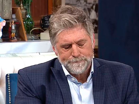 Síntomas post-Covid: Dolores lumbares, en el Caso de Cabak sería por patada en el orto de su ex