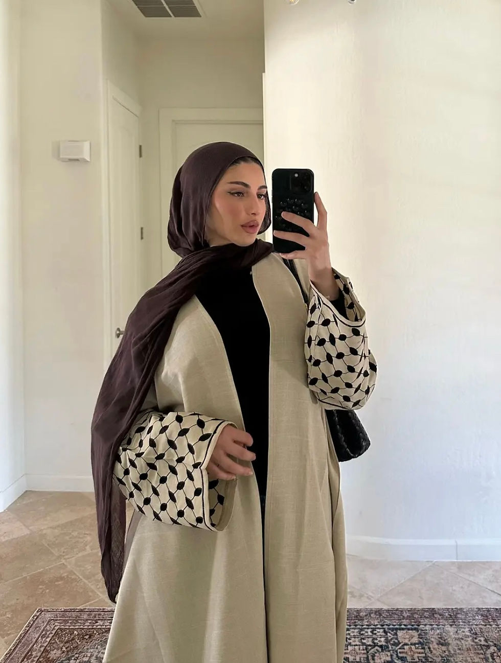Kuffiyeh Kaftan - Black embroidery