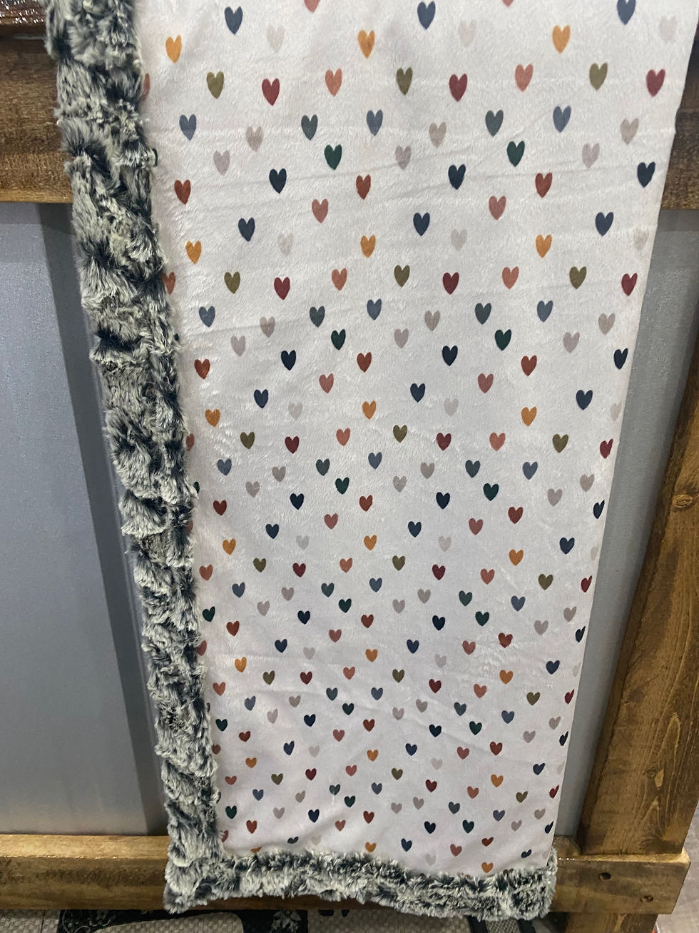 Multi heart / luxe grey backing