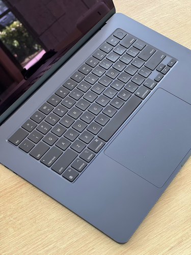MacBook Air M2 15.3