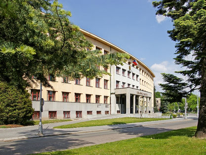 Charles Üniversitesi Hradec Kralove Tıp Fakültesi