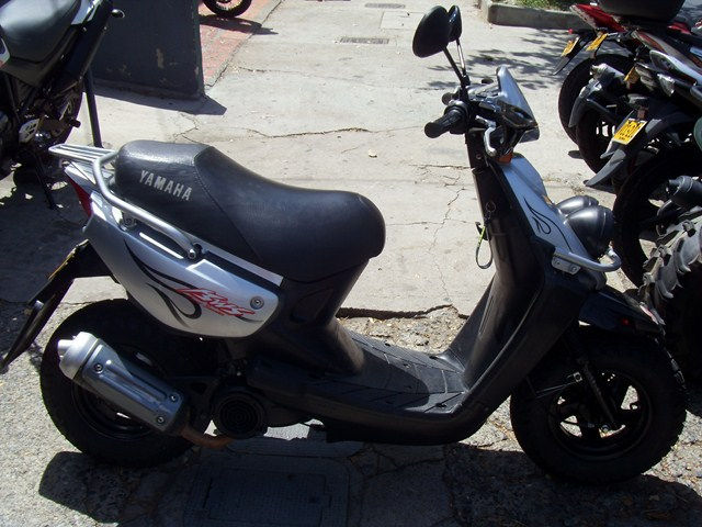 YAMAHA BWS 100 GRIS 2008