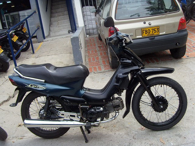 YAMAHA CRYPTON VERDE-NEGRA 2004