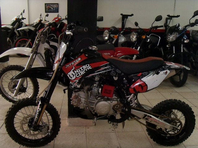 PITSTER NEGRO - ROJA 2012