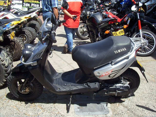YAMAHA BWS 100 GRIS 2008