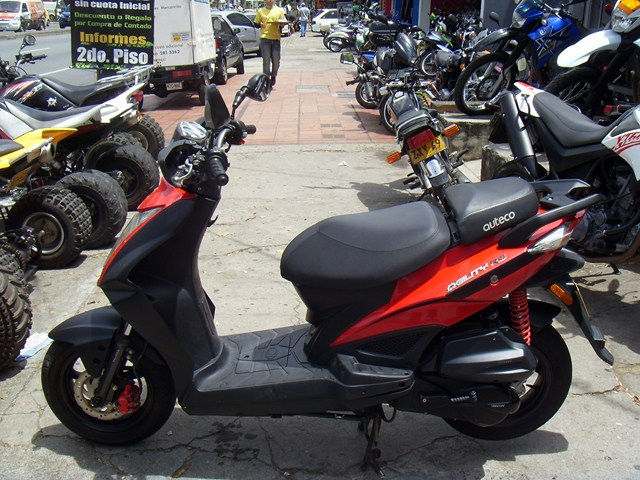 KYMCO AGILITY RS NAKED ROJA 2011