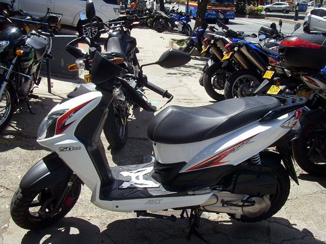 AKT JET5 BLANCA 2014