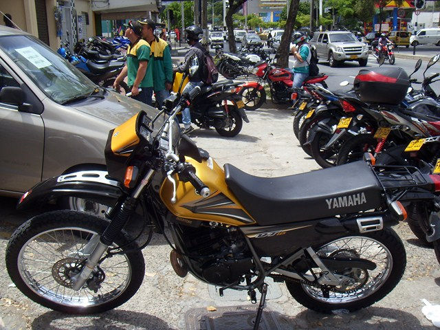 YAMAHA DT125 DORADA 2005