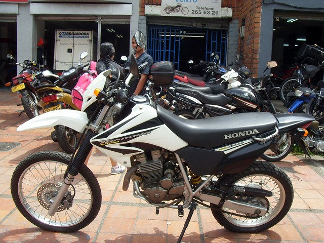 HONDA TORNADO BLANCO 2011