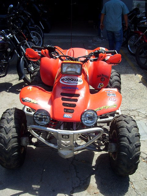 HONDA FOURTRACK ROJA 1993