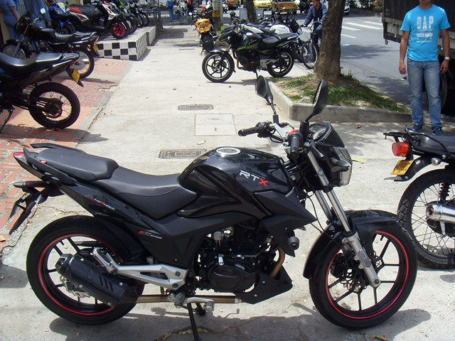 AKT RTX150 NEGRA 2014