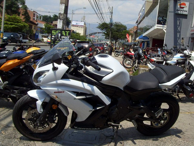 KAWASAKI NINJA 2013