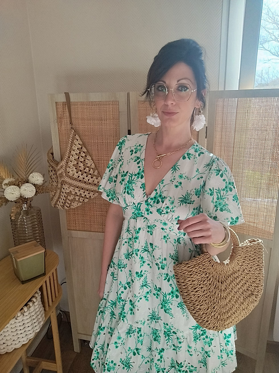 Robe Agathe - Robe brodé vert et blanche
