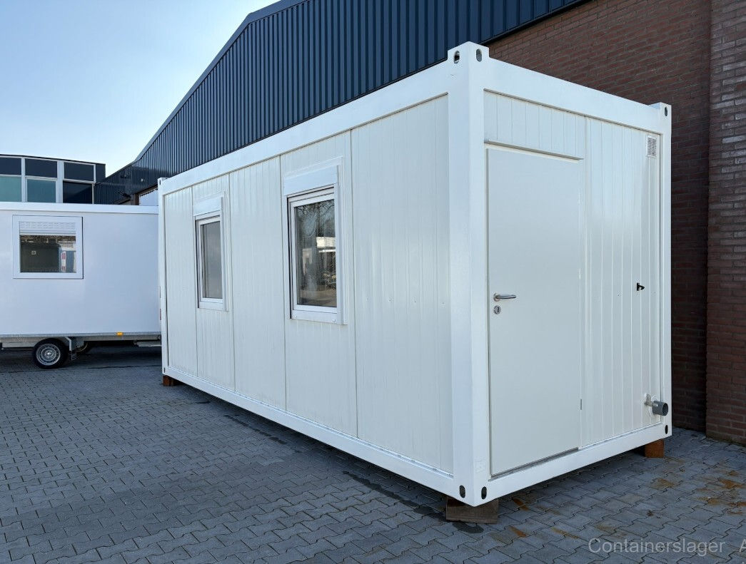 Neue modulare Büroeinheit 6 x 2,5 m mit Küche und WC – 2 Seitenfenster – isoliert