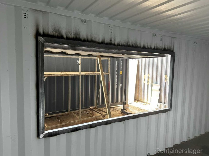 Thumbnail: 20-foot double-glazed snack container – 15 m² with lift-up openings