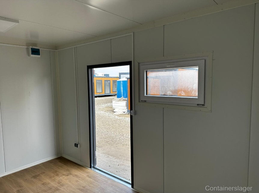 Thumbnail: Commerciële containerpaviljoen van 18 m² (3 x 4,5 m) – Open ruimte geïsoleerd met 100 mm PIR-isolatie.