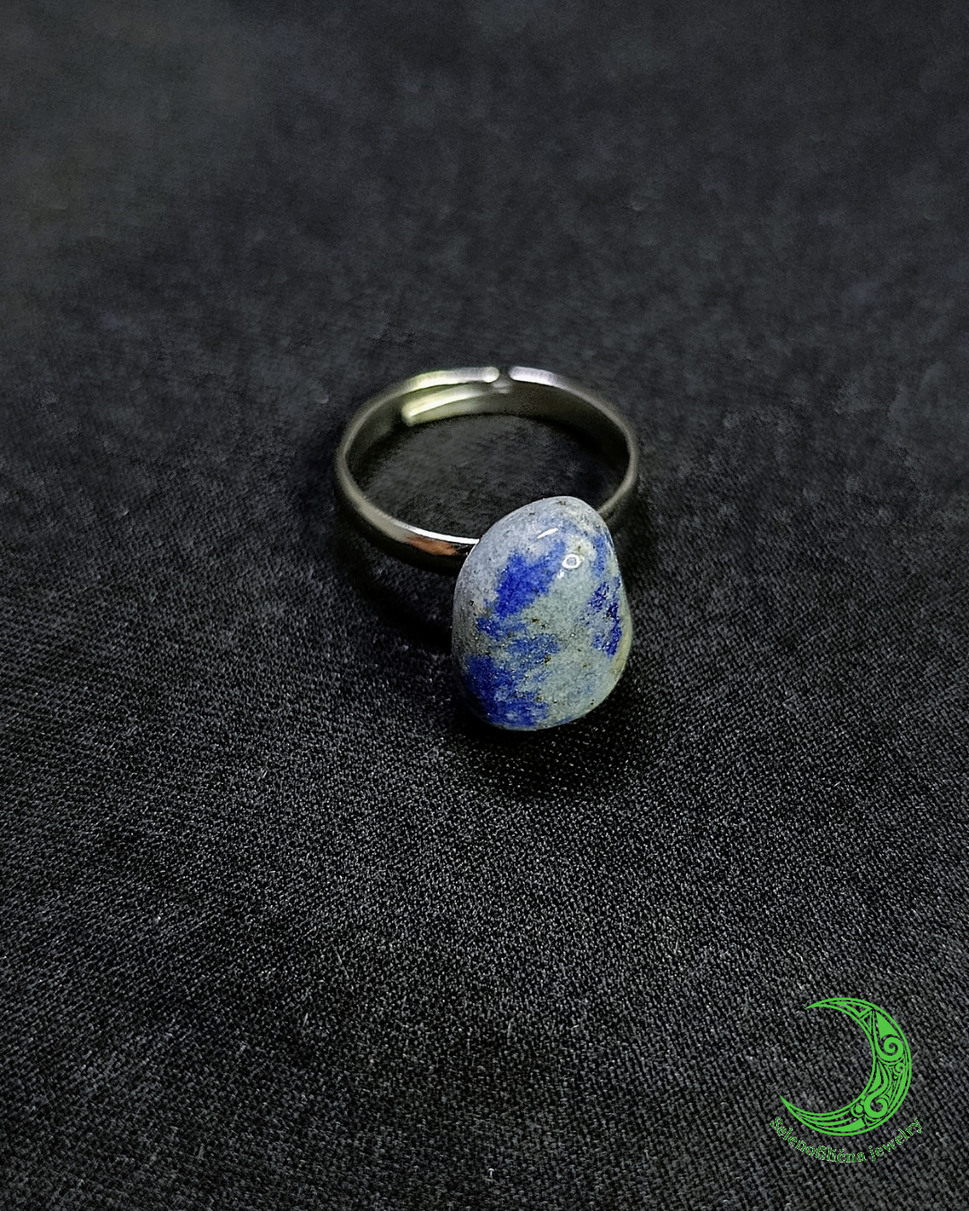Prsten lapis lazuli kristal