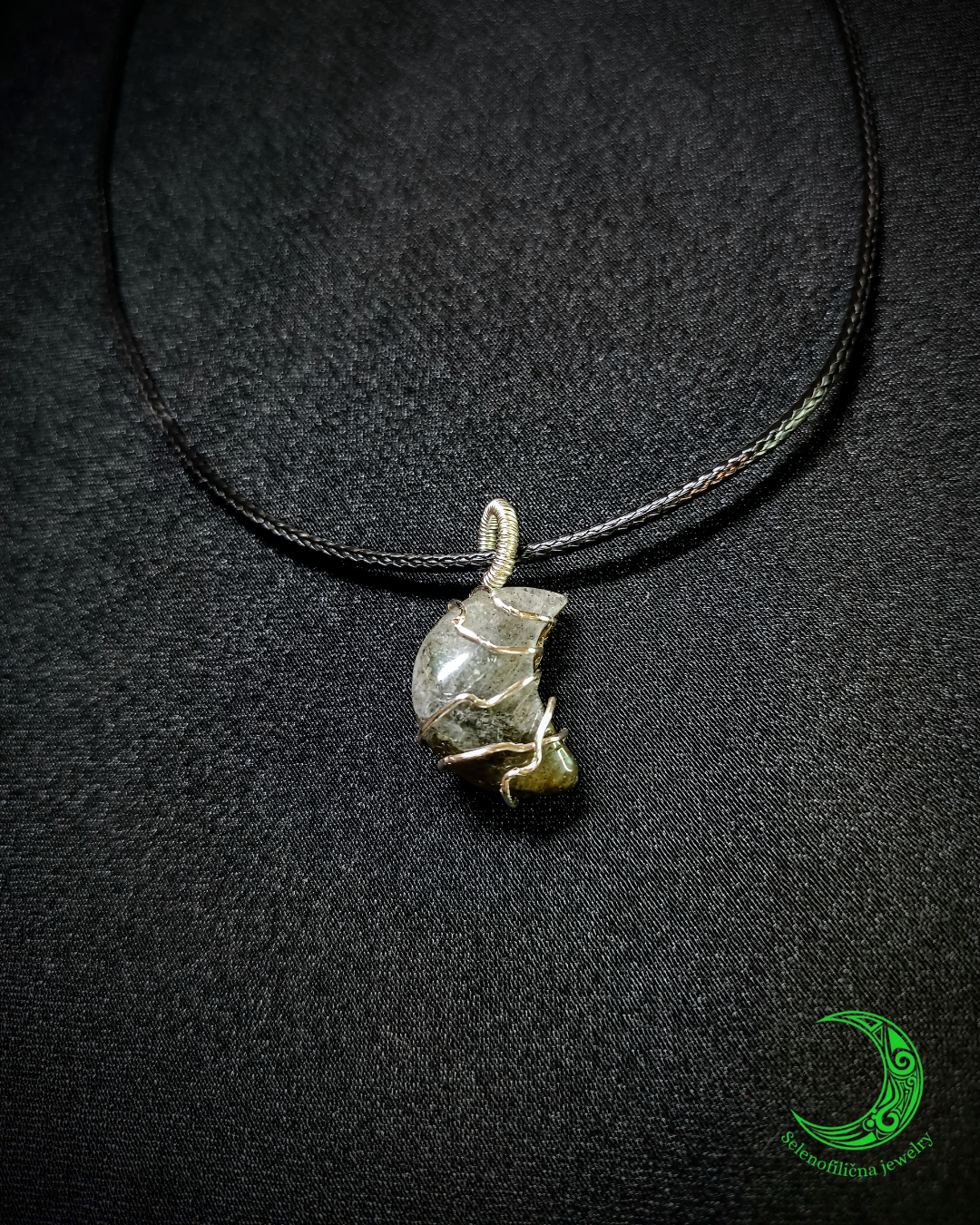 Ogrlica labradorit mesec