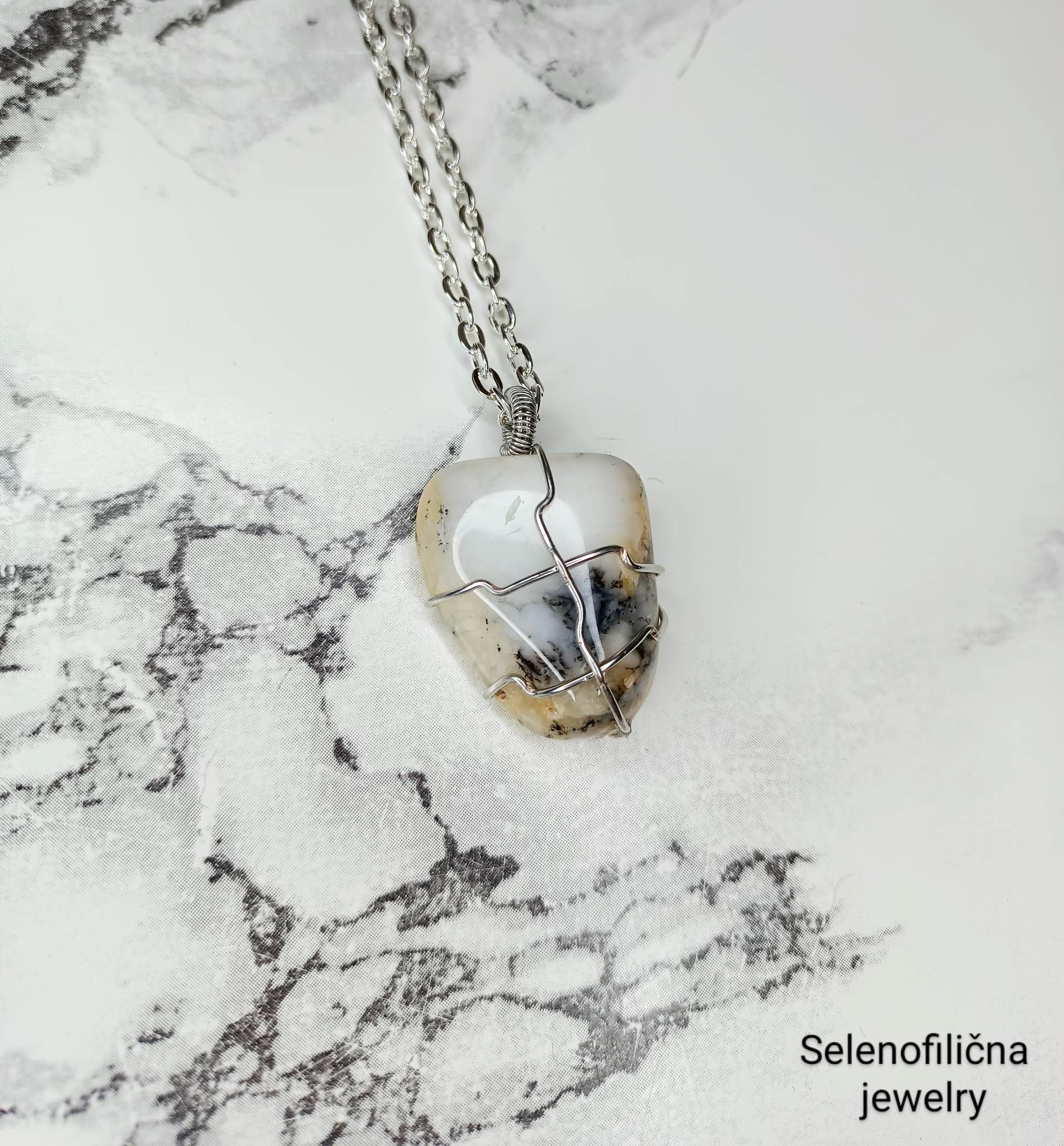 Ogrlica ahat dendritski - merlinit