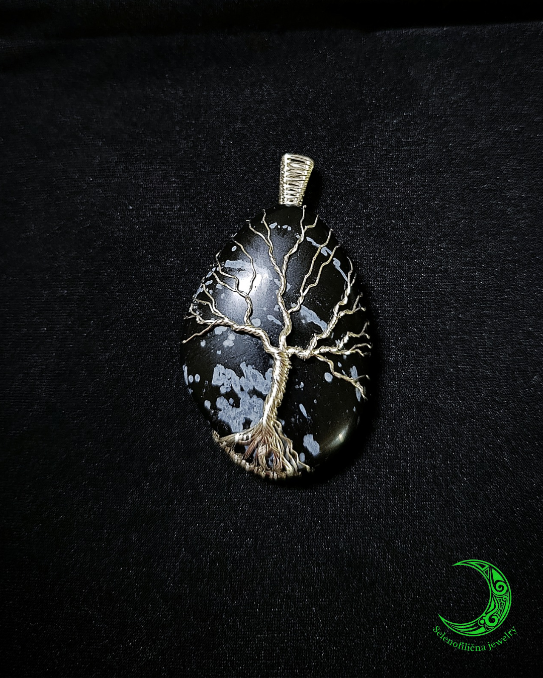 Privezak snowflake obsidian kristal drvo života