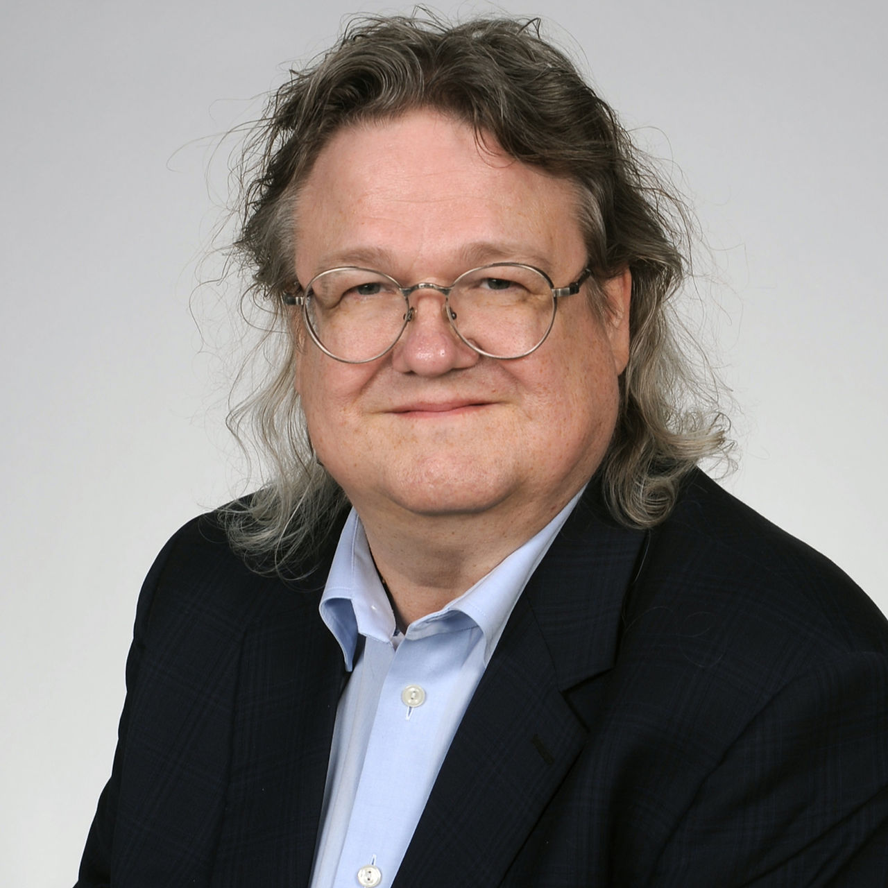 Jyrki Saarinen - Itä-Suomen yliopiston fysiikan ja matematiikan laitoksen johtaha