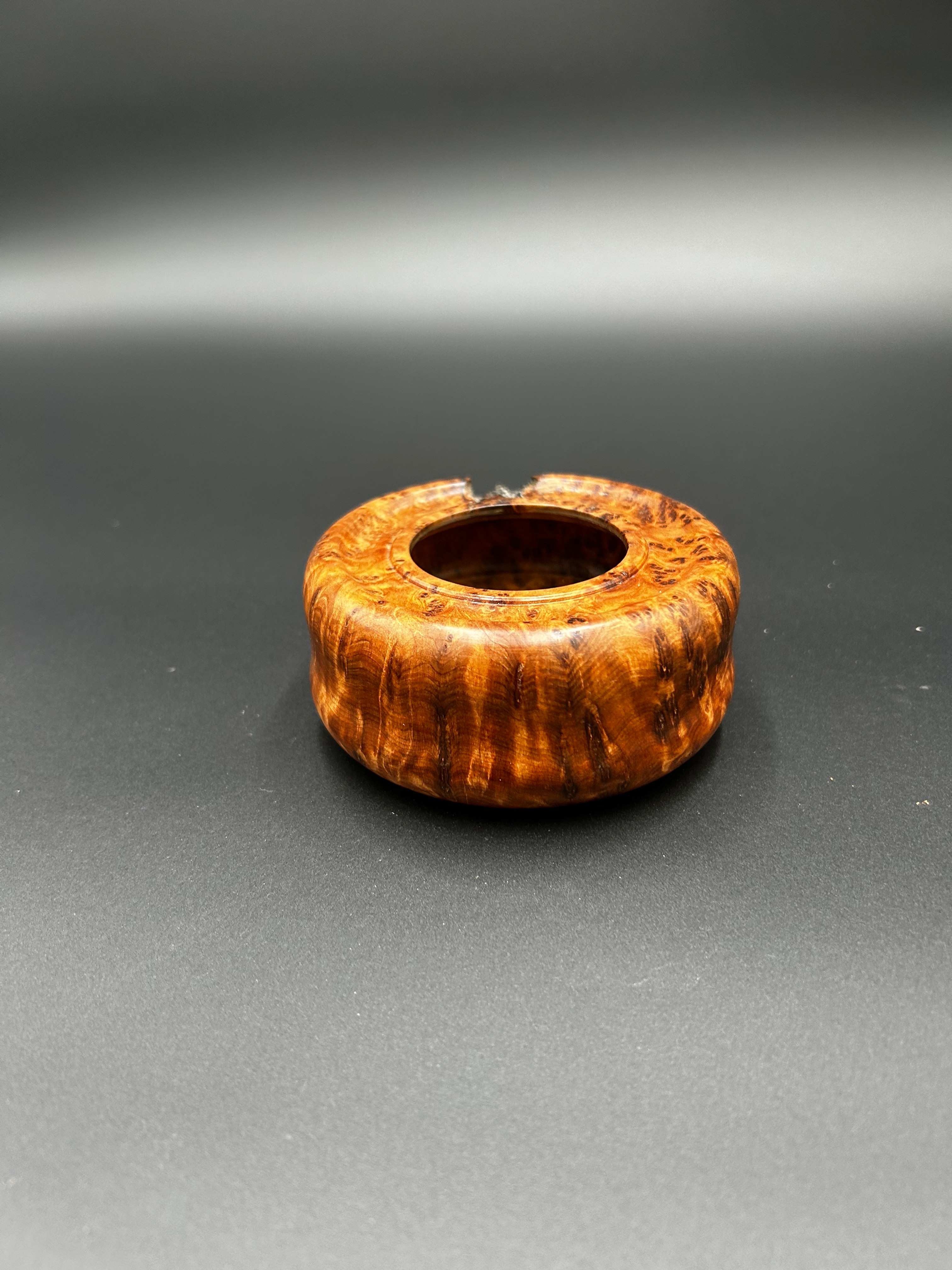 Amber Swirl Burl Vase: A Touch of Rustic Luxe
