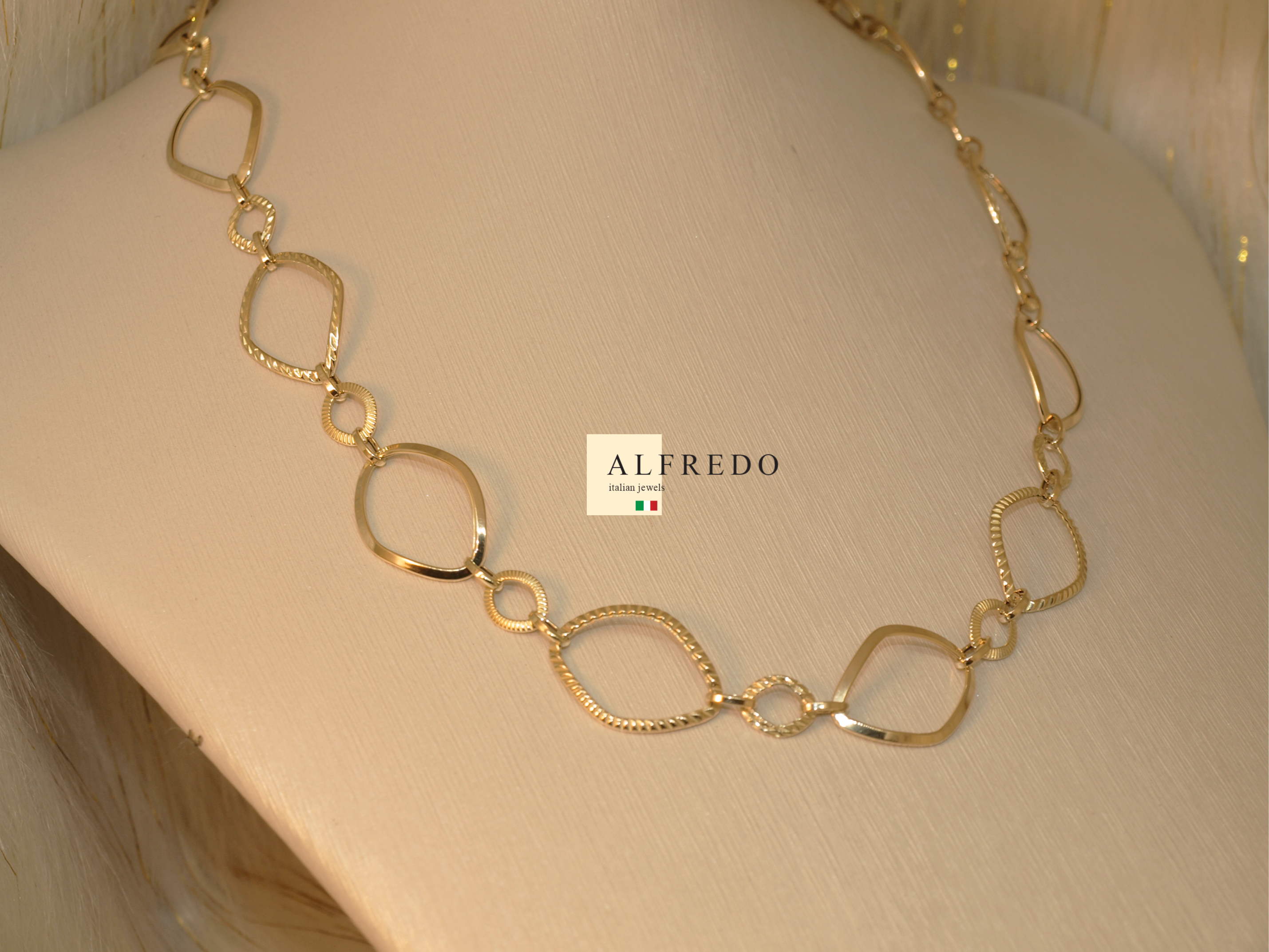 portofino ITL7  GOLD 18 KARAT