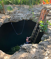 cenote las calveras.jpg