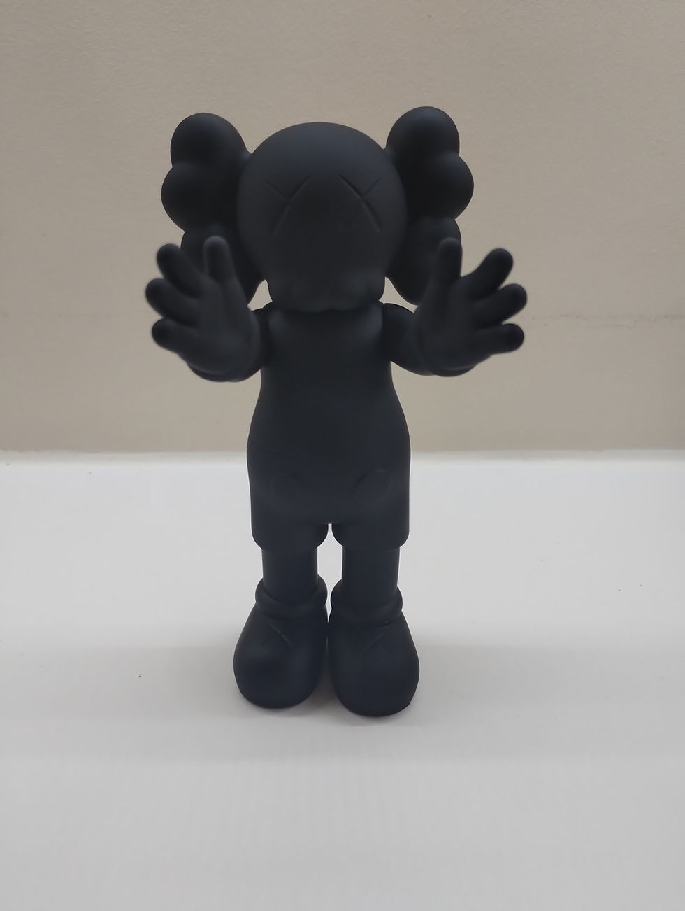 Миниатюра: KAWS THE PROMISE - Black 2022