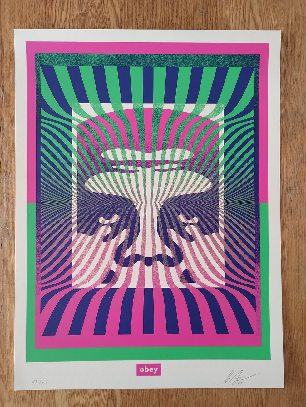 Thumbnail: Op-Art Icon Green Gradient Shepard Fairey Obey