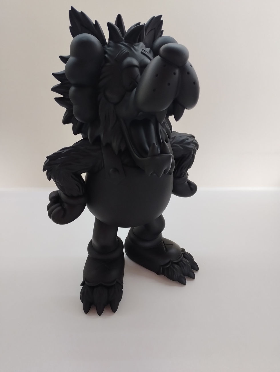 Miniatura: FRUTE BRUTE (VERSION KAWS) NOIR