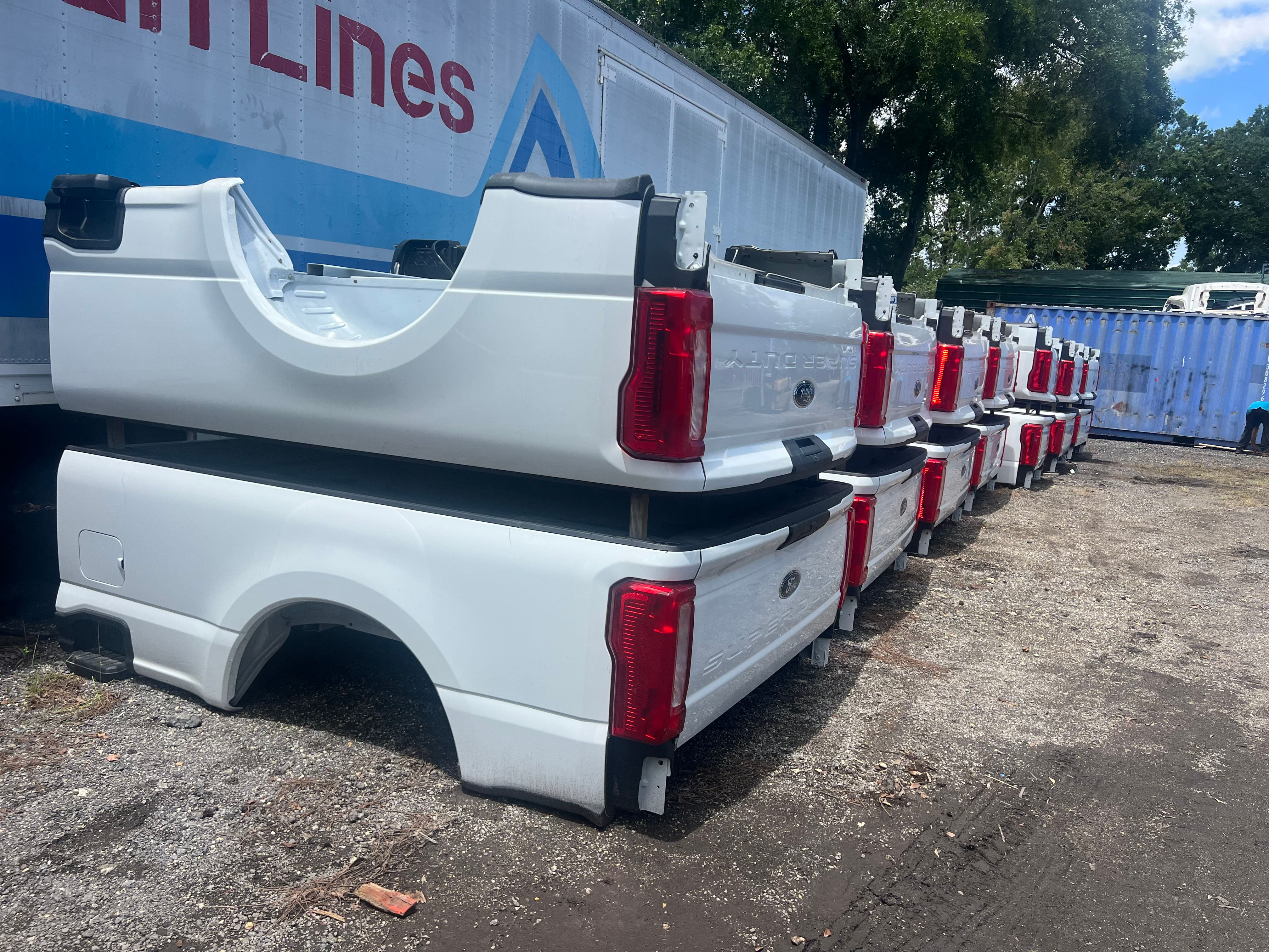 Ford Super Duty Truck Beds w/ Bumper, tailgate & taillights!
