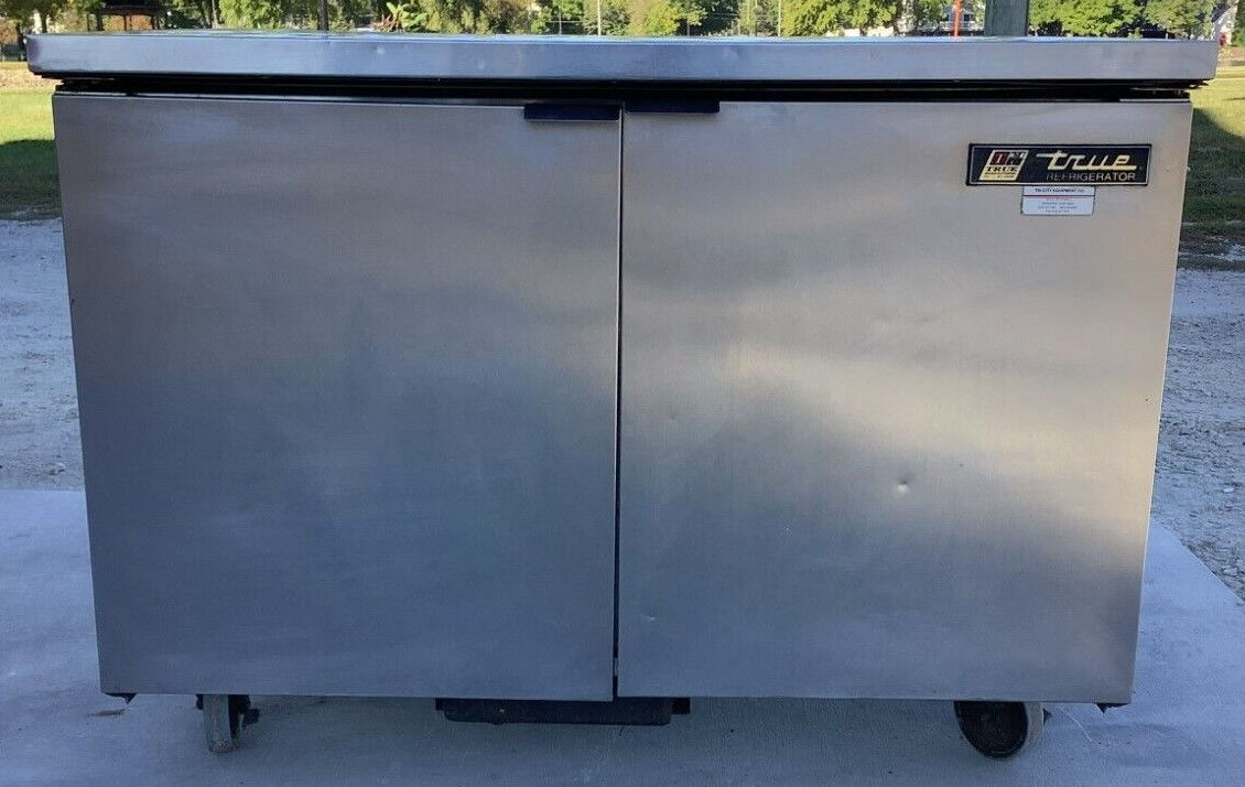 152-0402 True TUC-48 Under-Counter 2 Door Self Contained Cooler Refrigerator